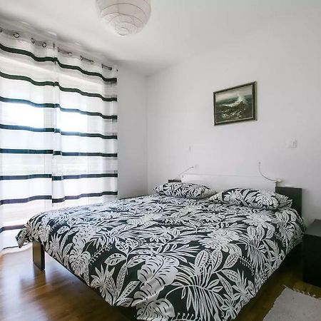 Apartment Vitalia 2+2 Porec Esterno foto