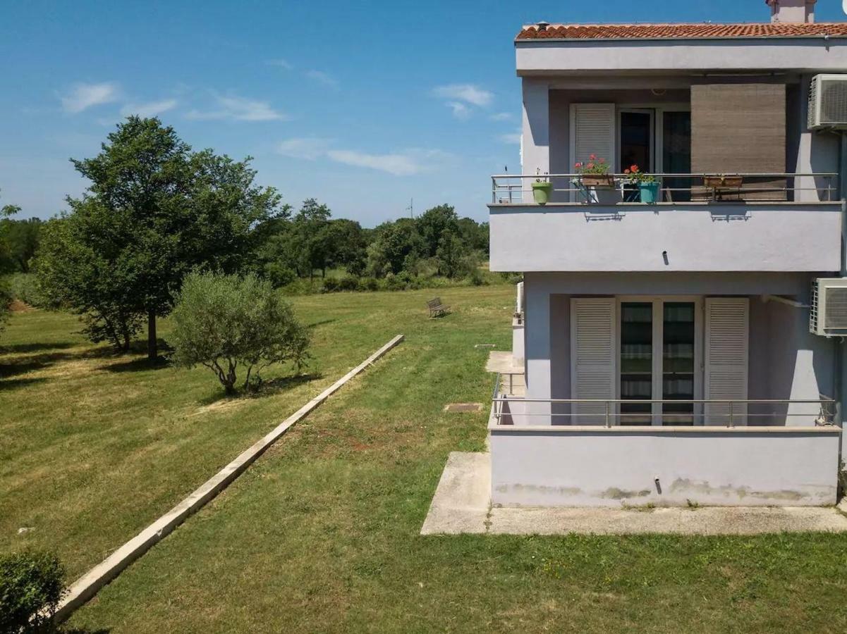 Apartment Vitalia 2+2 Porec Esterno foto