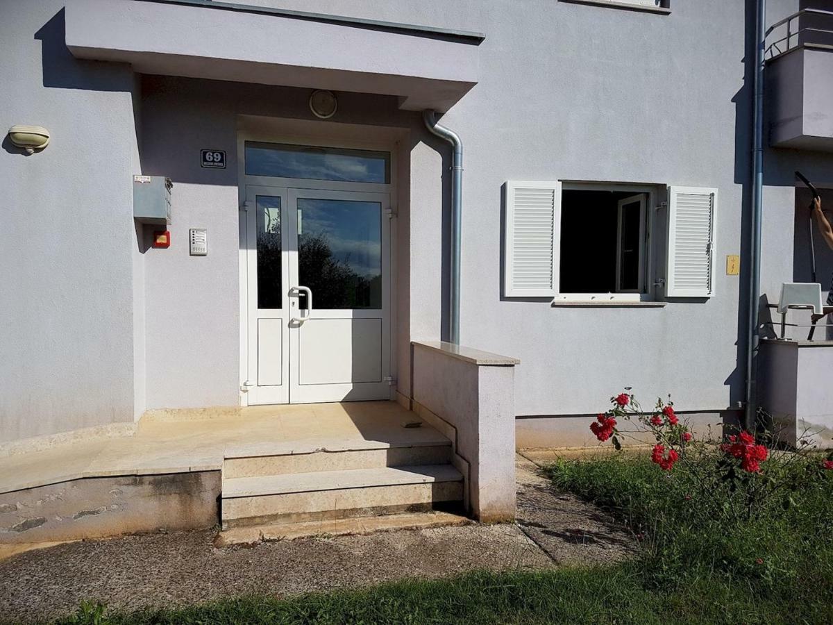 Apartment Vitalia 2+2 Porec Esterno foto