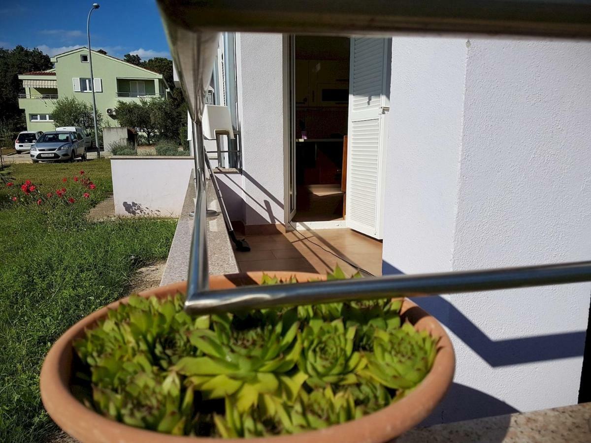 Apartment Vitalia 2+2 Porec Esterno foto